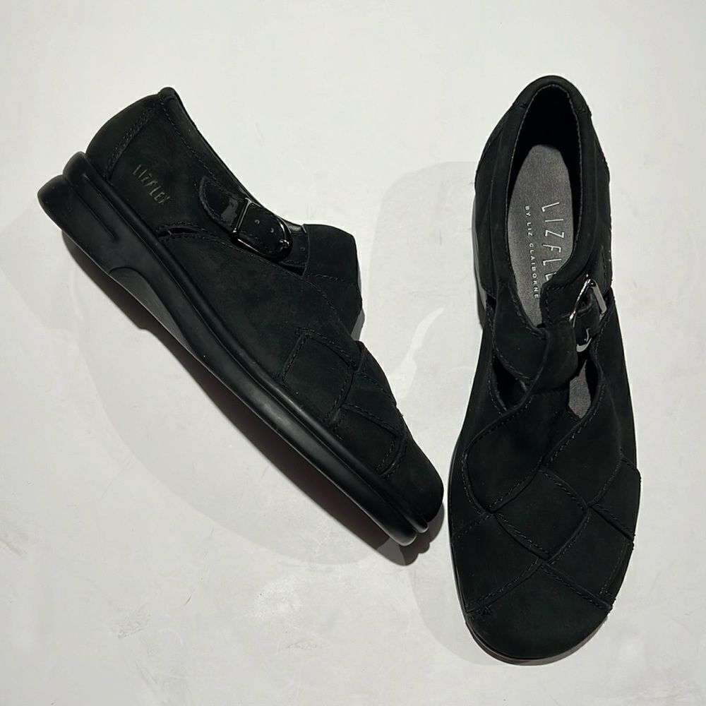 Liz Flex Chastity Black Leather shoes by Liz Claiborne Size 8M. B62‎